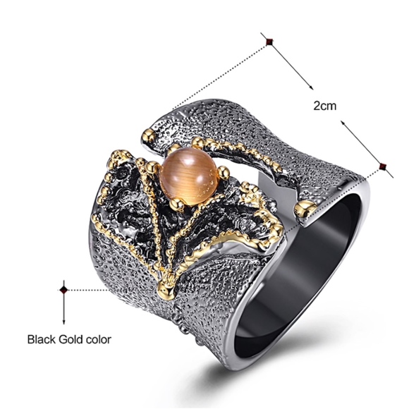 NOT FOR SALE Ring Split on Top with CZ Stone - Size 8 - Picture 5 of 9